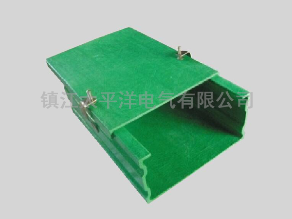 玻璃鋼(gāng)槽式橋架(C 型(xing)邊)